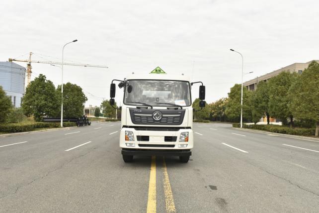<b>天锦16吨腐蚀性物品罐式运输车</b>